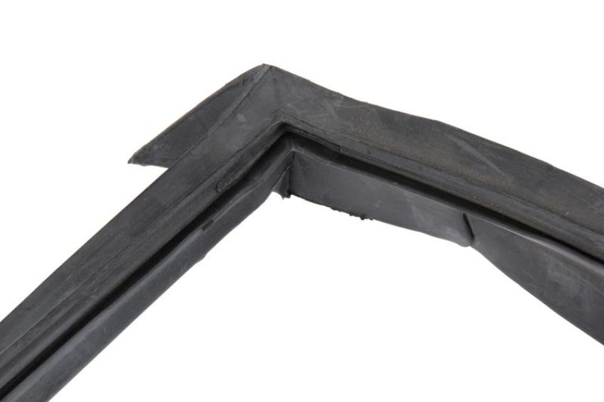 URO Parts 90154390220 Quarter Window Seal