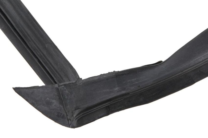 URO Parts 90154390220 Quarter Window Seal