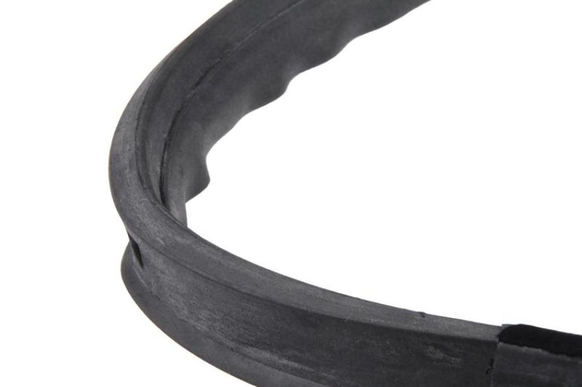 URO Parts 90156509144 Targa Top Seal
