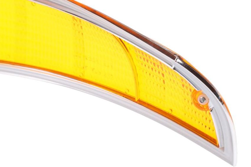 URO Parts 90163190304 Turn Signal Lens
