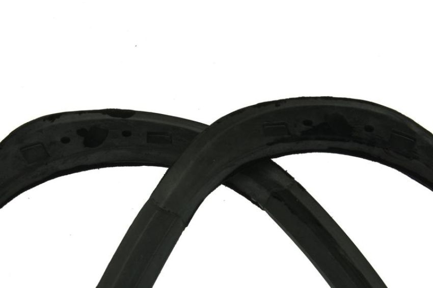 URO Parts 91156509145 Targa Top Seal