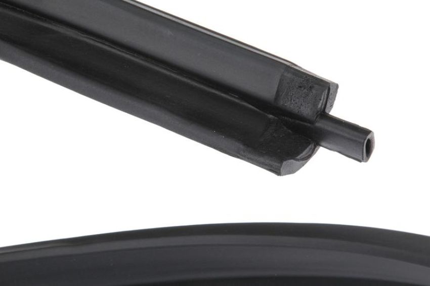 URO Parts 91179956580 Targa Top Seal