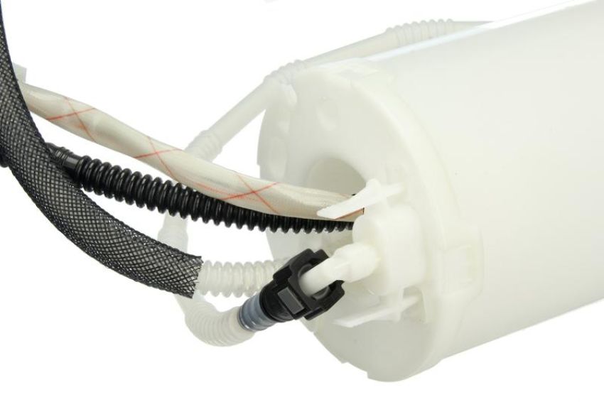 URO Parts 95562093101 Fuel Pump Assembly