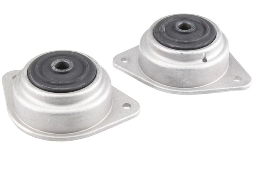 URO Parts 96437504381KIT Engine Mount Set