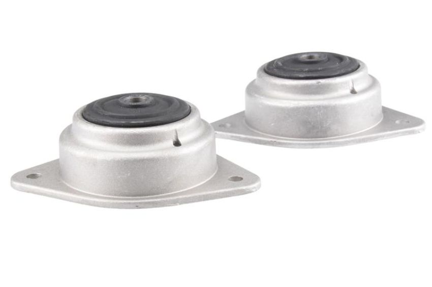 URO Parts 96437504381KIT Engine Mount Set