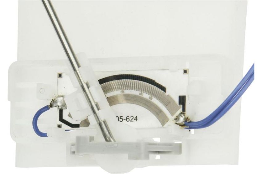 URO Parts 99762083103 Fuel Tank Sending Unit