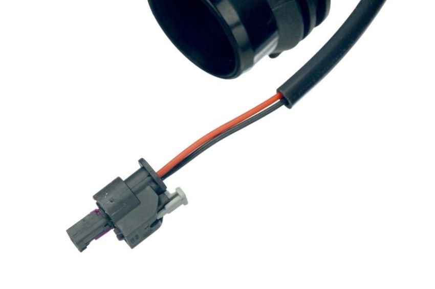 URO Parts AJ814048 Thermostat Assembly