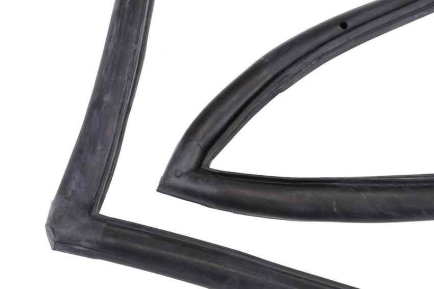 URO Parts BEC20214 Door Seal