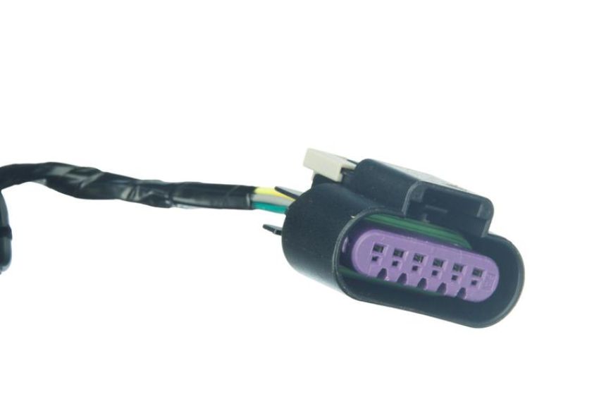 URO Parts CA1318958 Exterior Door Handle Switch Assembly Connector