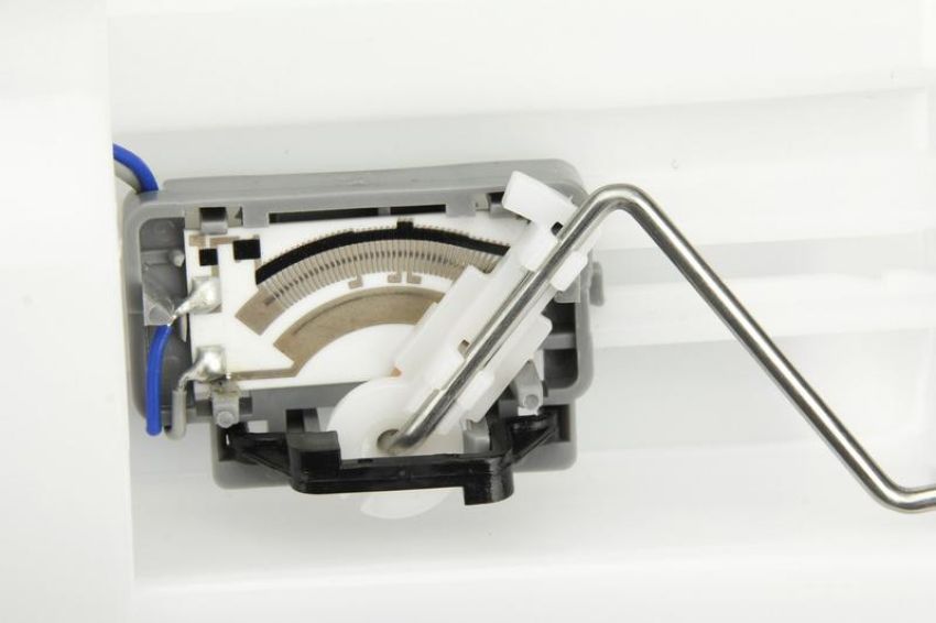 URO Parts CY0517337 Fuel Pump Assembly