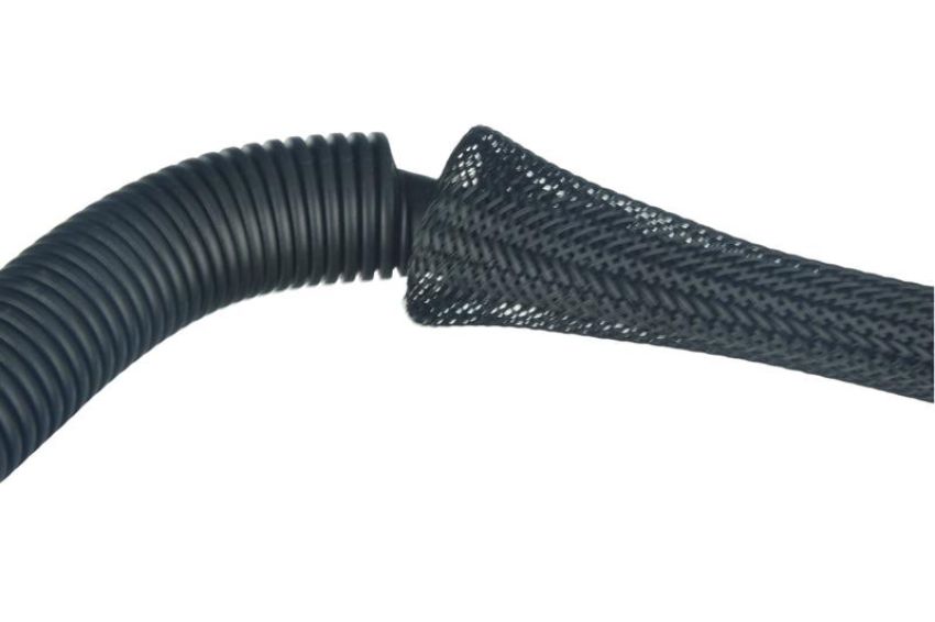 URO Parts CY0619839 Heater Hose Assembly