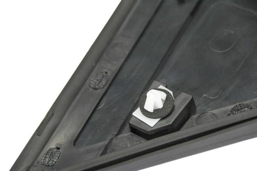 URO Parts CY0817459 Mirror Flag Molding