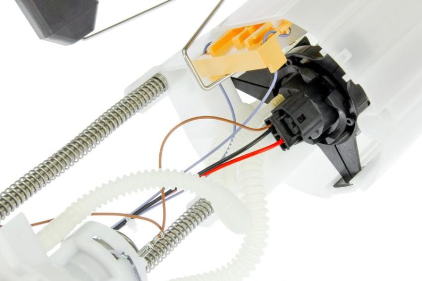 URO Parts DG0517340 Fuel Pump Assembly