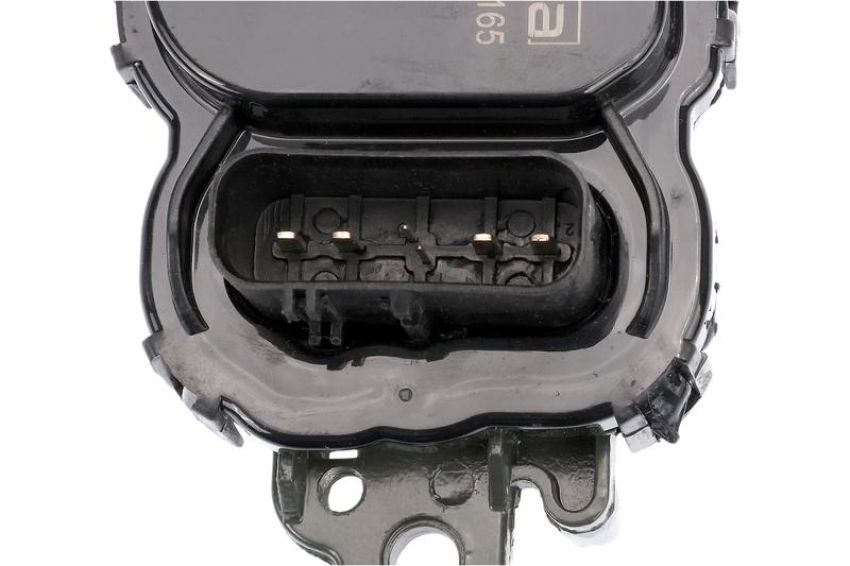 URO Parts FD0521739 Fuel Pump Driver Module