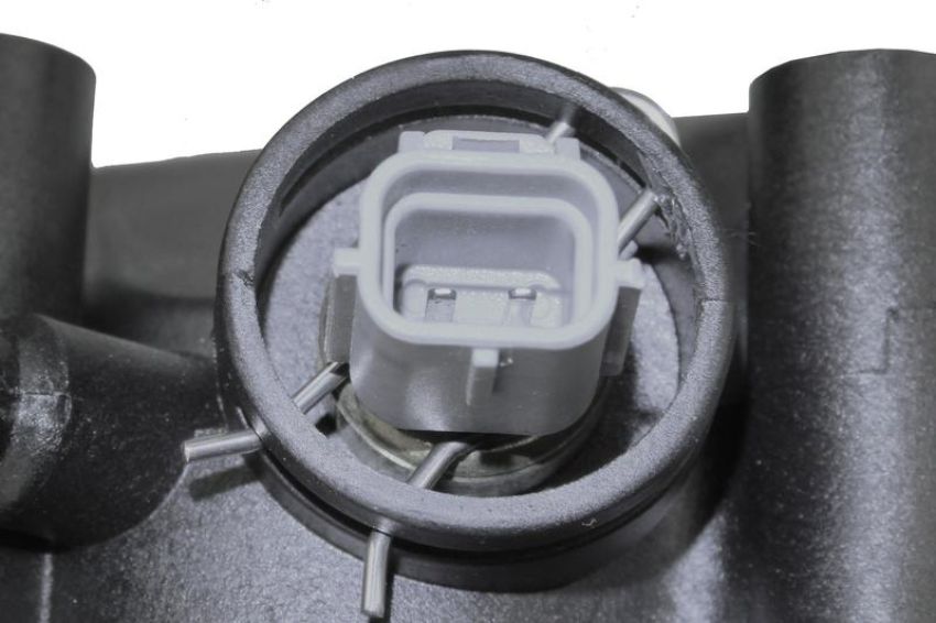 URO Parts FD0712935 Thermostat Assembly