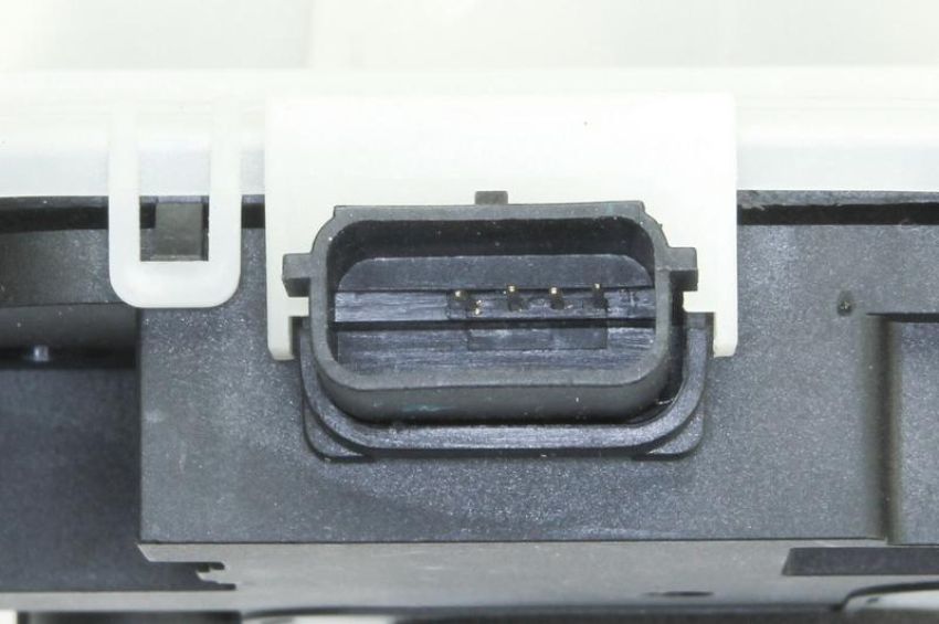 URO Parts FD0816416 Door Latch/Actuator Assembly