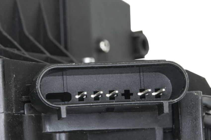 URO Parts FD0816420 Door Latch/Actuator Assembly