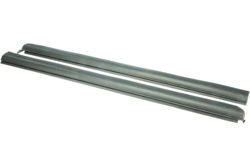 URO Parts FD0818142 Door Window Belt Weatherstrip Pair
