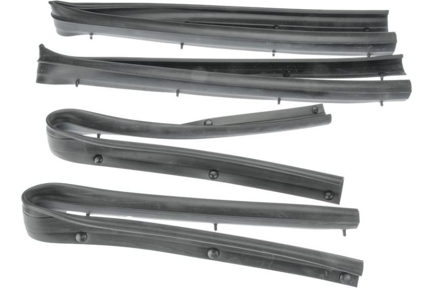 URO Parts FD0818505 Door Seal Set
