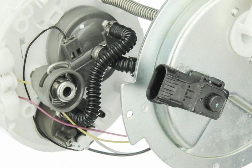 URO Parts GM0516503 Fuel Pump Assembly