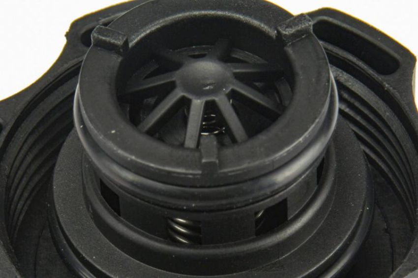 URO Parts GM0714619 Expansion Tank Cap