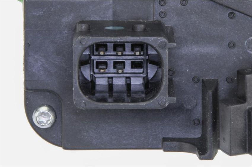 URO Parts GM0817471 Door Latch/Actuator Assembly