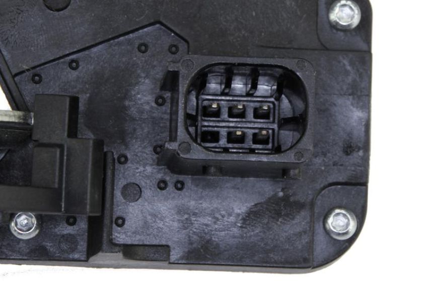 URO Parts GM0817476 Door Latch/Actuator Assembly
