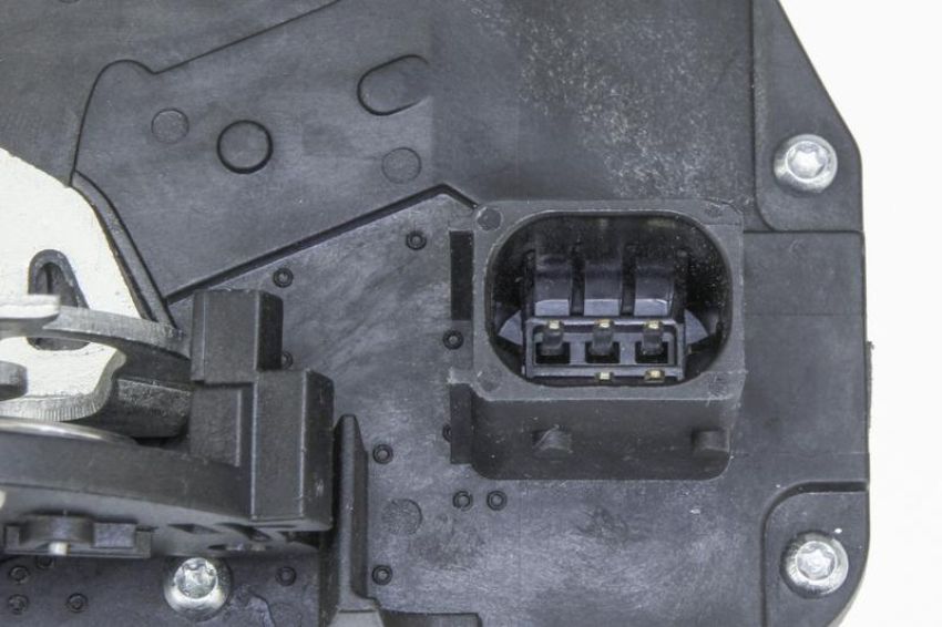 URO Parts GM0818016 Door Latch/Actuator Assembly