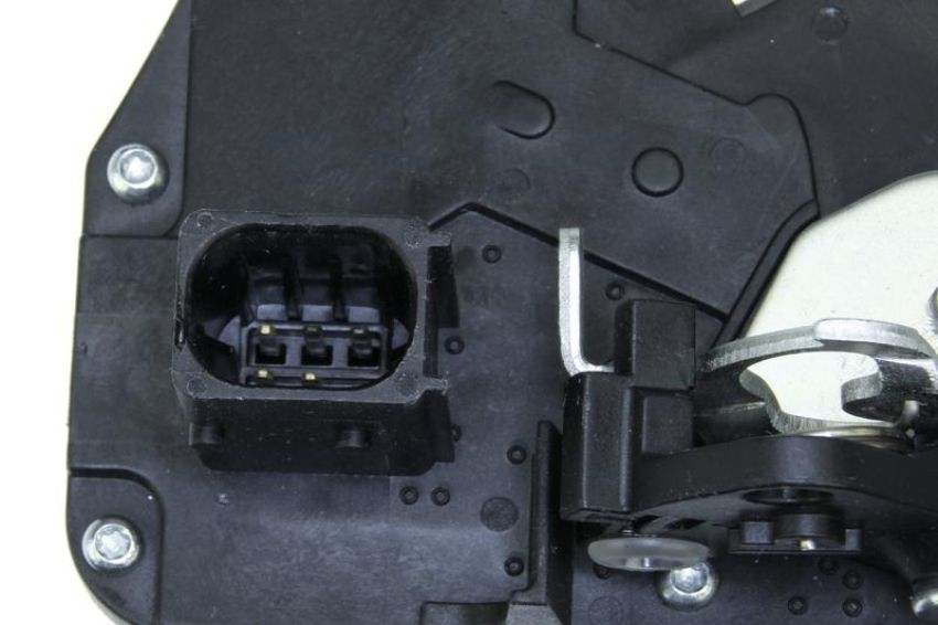 URO Parts GM0818023 Door Latch/Actuator Assembly