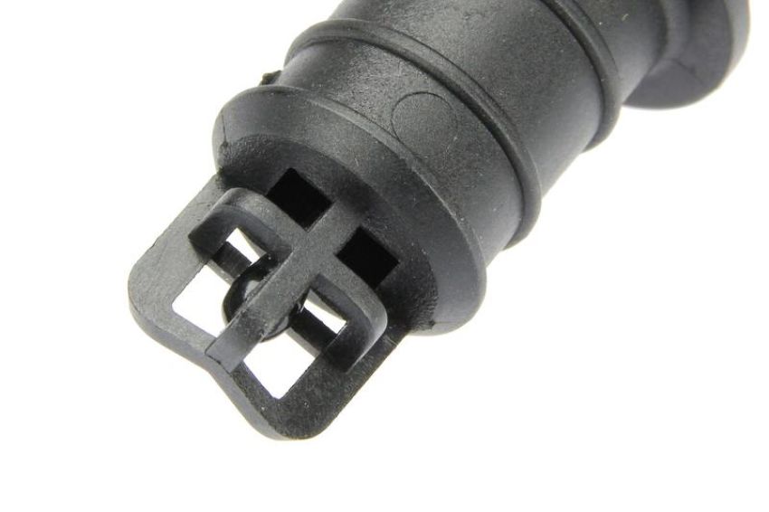 URO Parts GM1316749 Air Charge Temperature Sensor