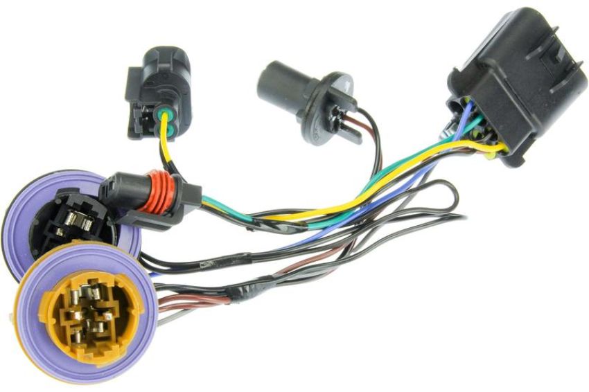 URO Parts GM1317513 Headlight Wiring Harness