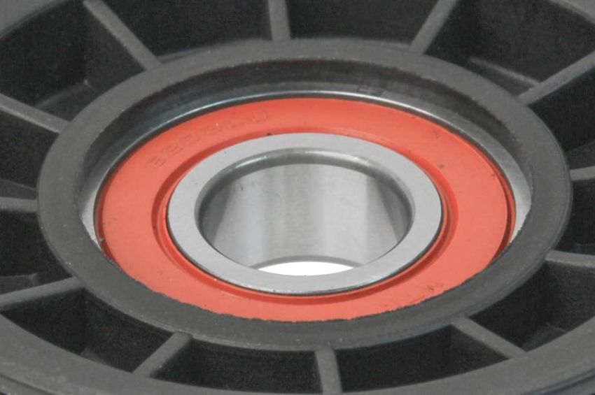 URO Parts GM1414486 Belt Tensioner Pulley
