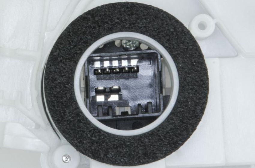 URO Parts HA0816512 Door Latch/Actuator Assembly