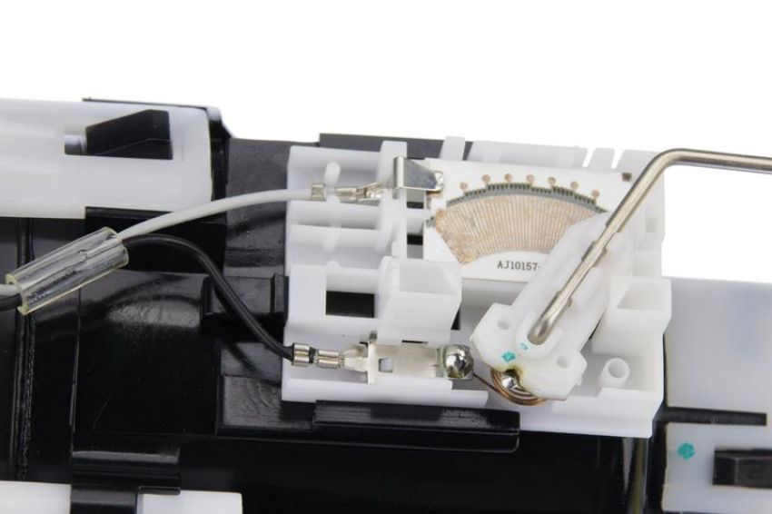 URO Parts HY0516568 Fuel Pump Assembly