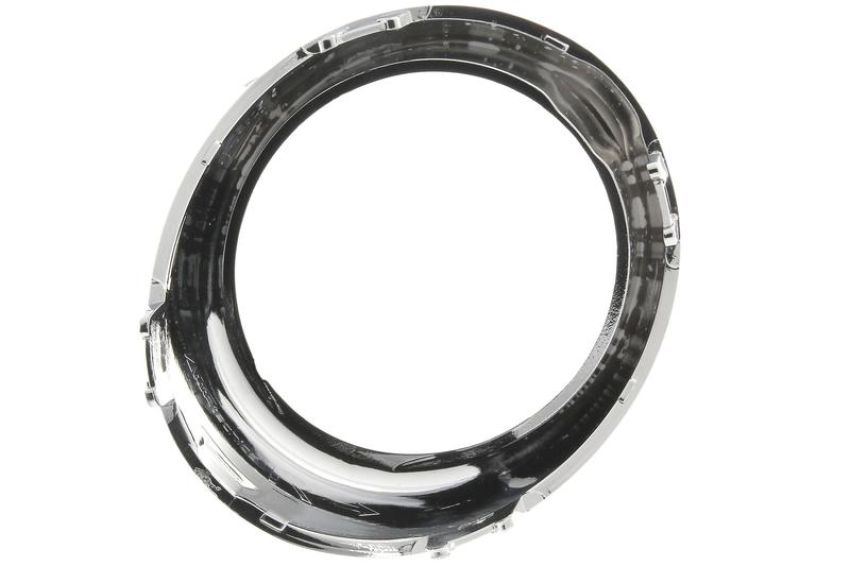 URO Parts IN1318755 Fog Light Bezel