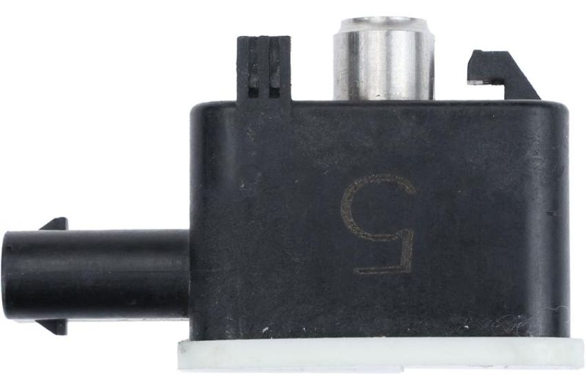 URO Parts JE0421527 Differential Axle Lock Sensor Kit