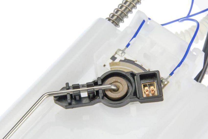URO Parts JE0517369 Fuel Pump Assembly