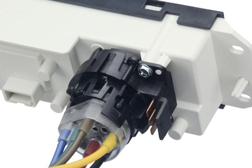 URO Parts JE0616642 HVAC Heater Control Panel
