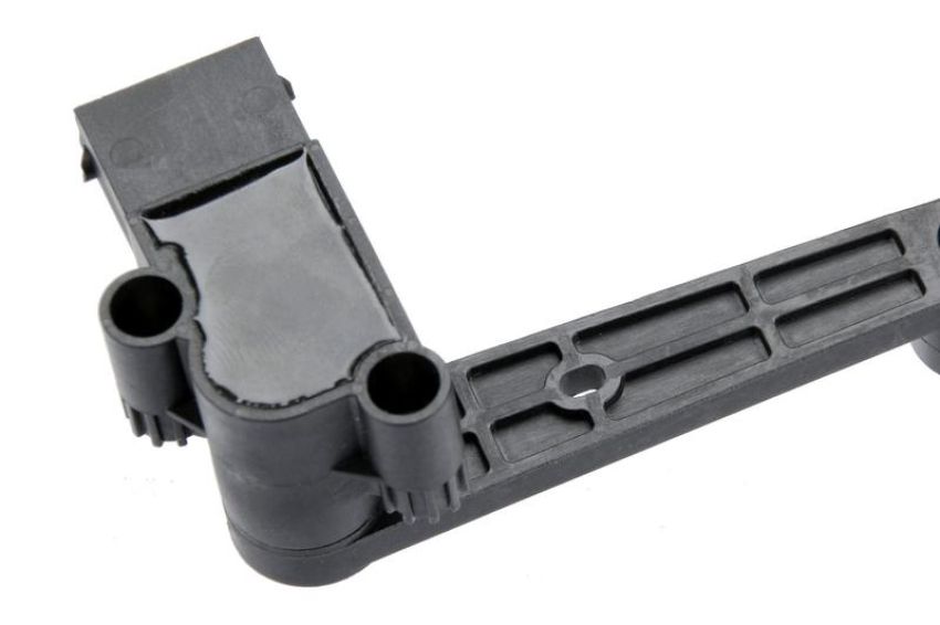 URO Parts LR023650 Suspension Height Level Sensor