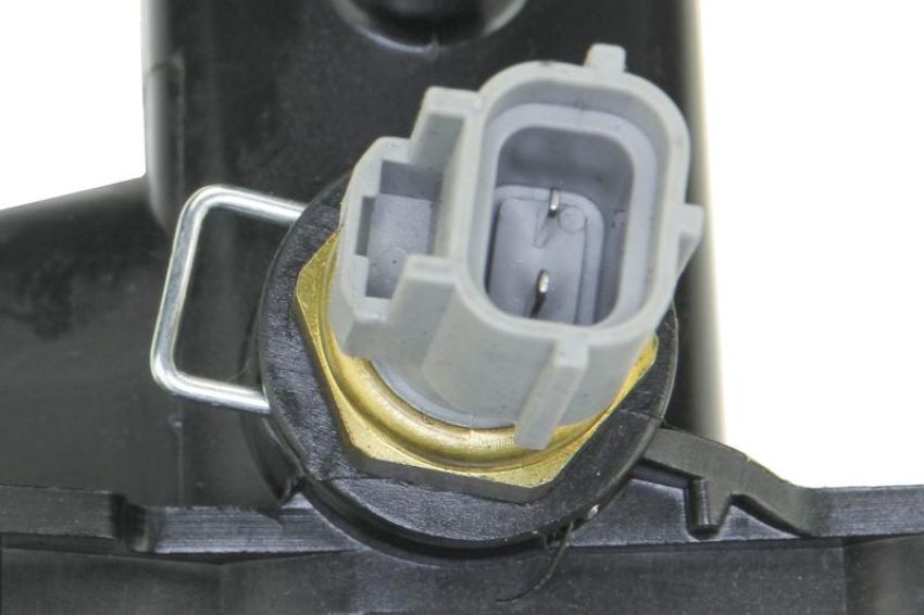 URO Parts LR038758 Coolant Outlet Flange