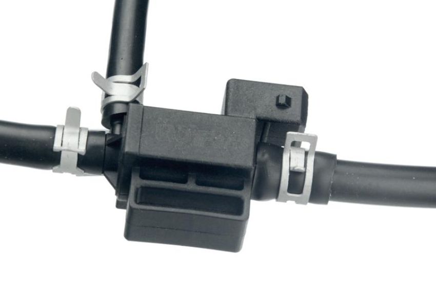 URO Parts LR074184 Turbocharger Wastegate Valve
