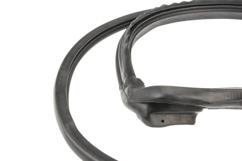 URO Parts MA0817090 Front Header and Side Seal