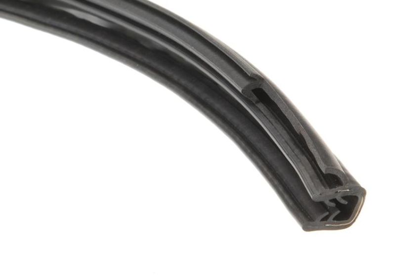 URO Parts MA0817090 Front Header and Side Seal