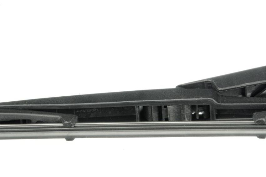 URO Parts MA0818551 Rear Windshield Wiper Arm/Blade