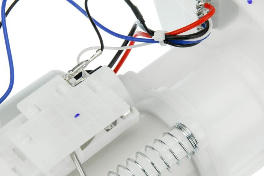 URO Parts NI0517351 Fuel Pump Assembly
