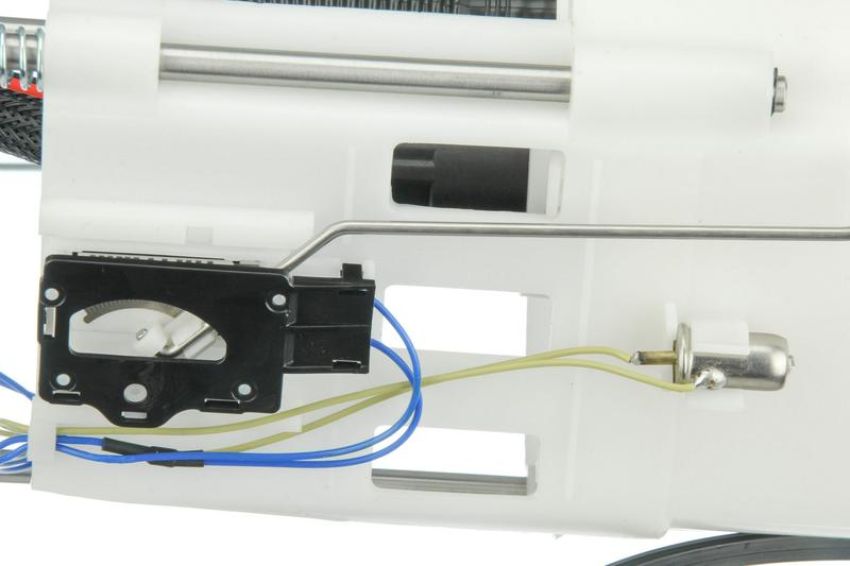 URO Parts NI0517356 Fuel Pump Assembly