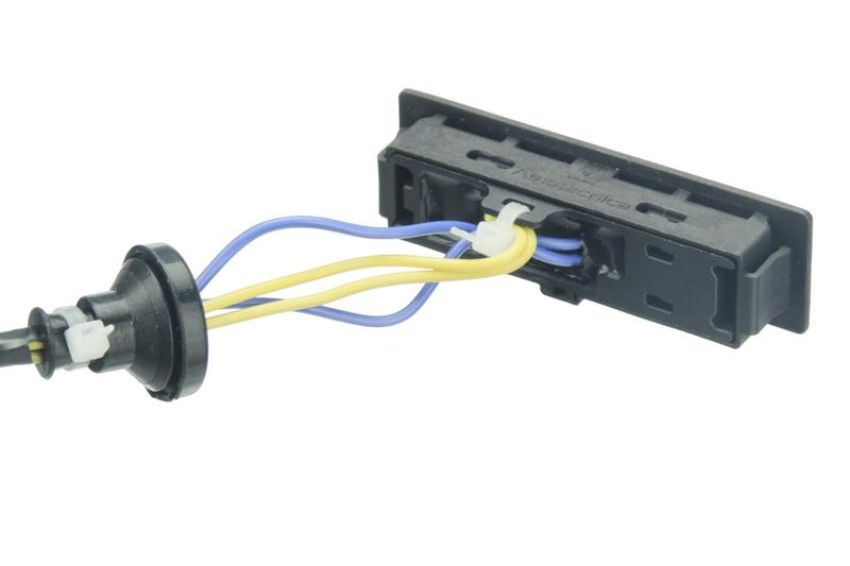 URO Parts NI0818486 Liftgate Latch Release Switch
