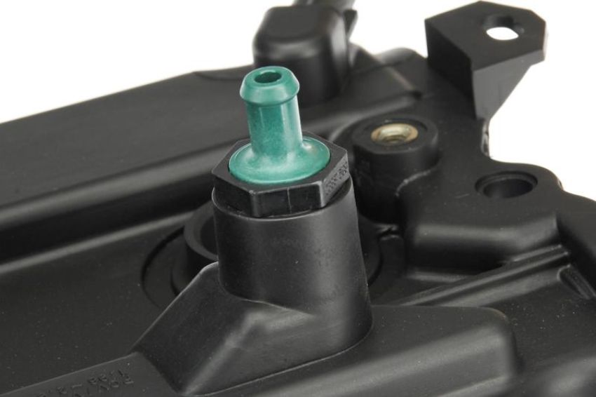 URO Parts NI1417592 Valve Cover w/ Gasket