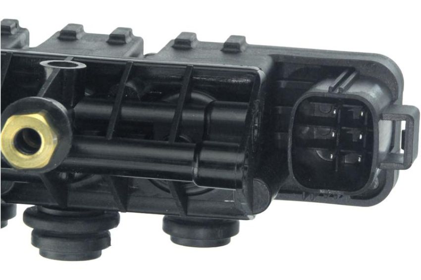 URO Parts RVH500050 Air Suspension Solenoid Valve