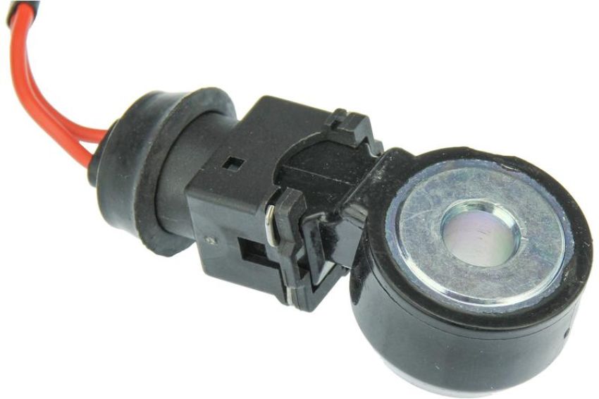 URO Parts SU1317608 Knock Sensor w/ Harness